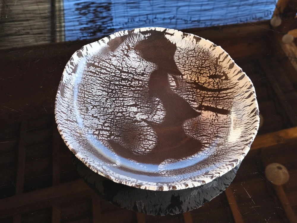 Exkluzívna autorská porcelánovo-kameninová misa – svetový unikát v organickej forme - Priemer 26 cm | Výška 5 cm