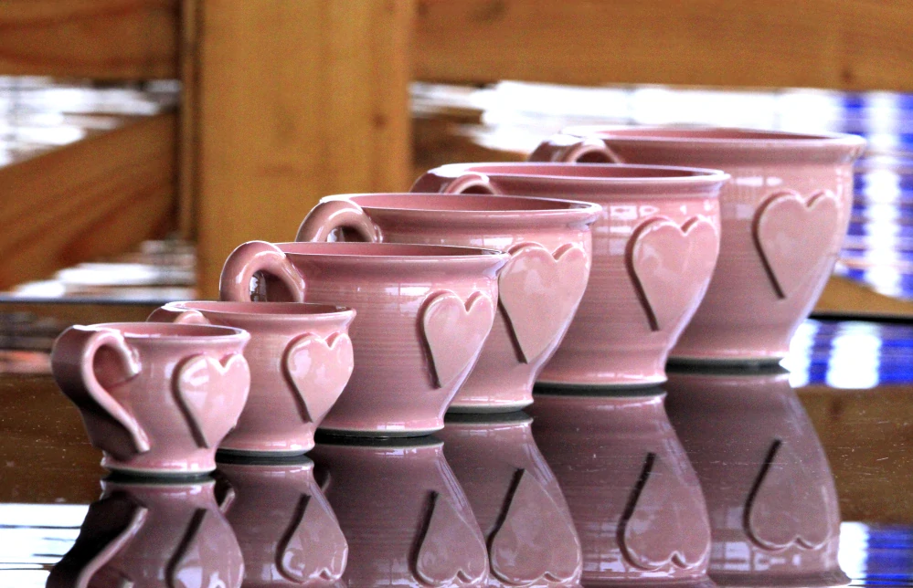 Keramická šálka - hrnček na kávu -čaj so srdiečkom - 500 ml - ružová - ručná výroba