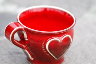 Keramická šálka na kávu espresso - lungo - ristretto so srdiečkom - 100 ml - červená - ručná výroba